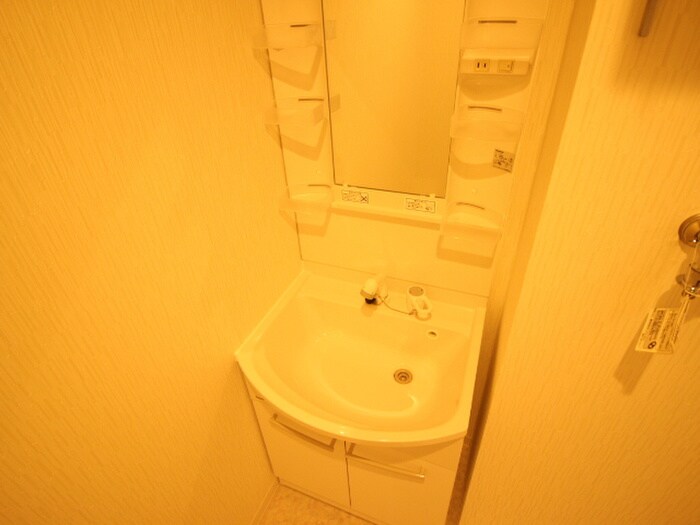 物件内観写真9　(洗面)