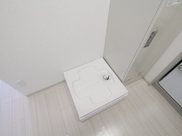 物件内観写真13　(洗濯機置場)