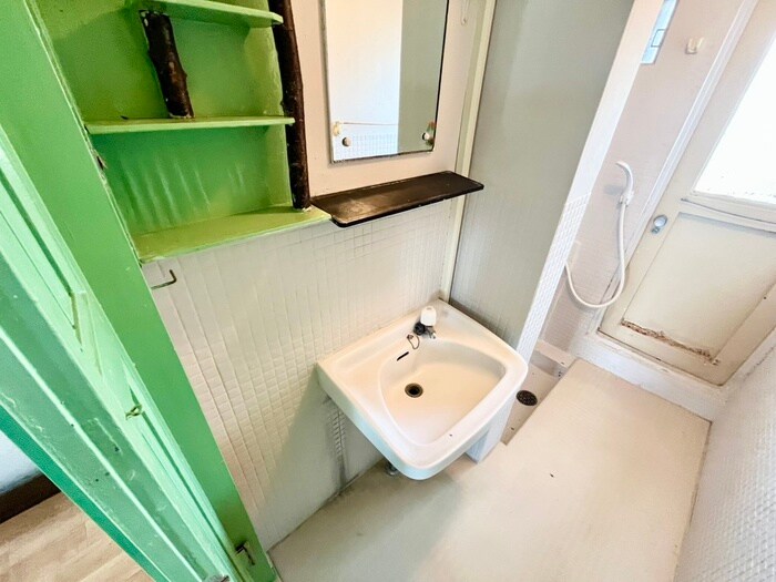 物件内観写真2　(洗面)