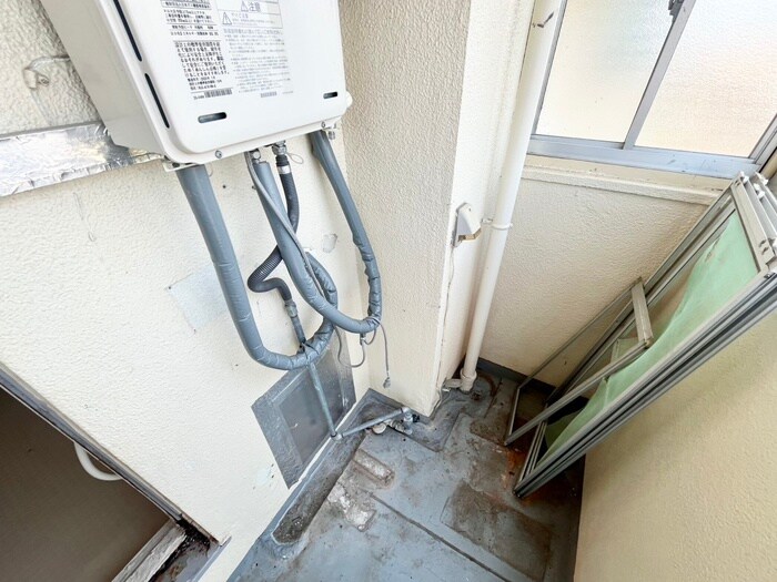 物件内観写真10　(洗濯機置場)