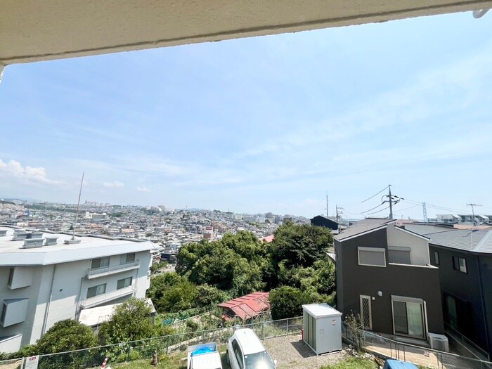 物件内観写真15　(室内からの展望)