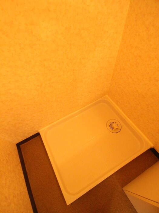 物件内観写真11　(洗濯機置場)