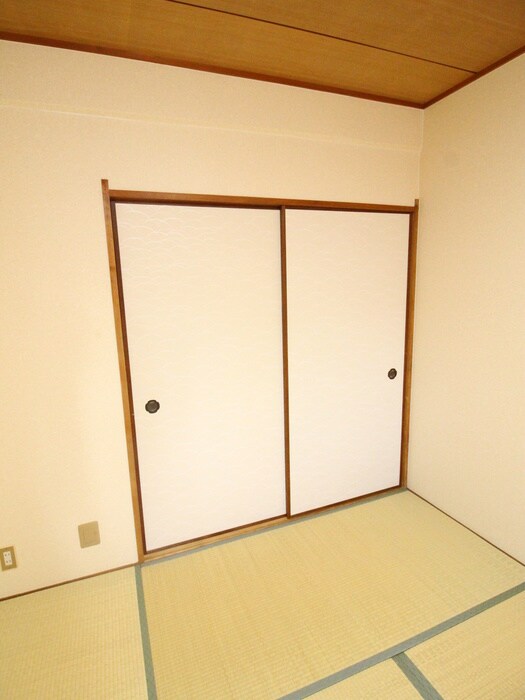 物件内観写真18　(収納)