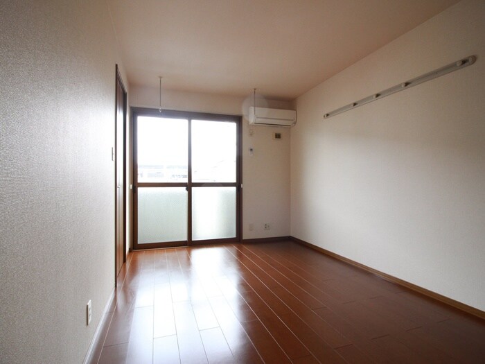 物件内観写真9　(室内からの展望)