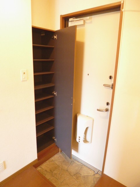 物件内観写真16　(靴箱)