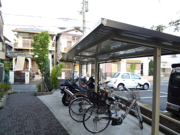 物件外観写真6　(駐輪場)
