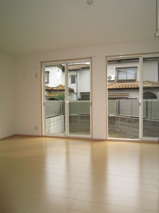 物件内観写真10　(居室)