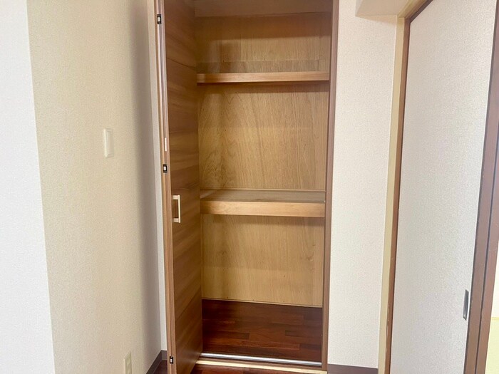 物件内観写真8　(収納)