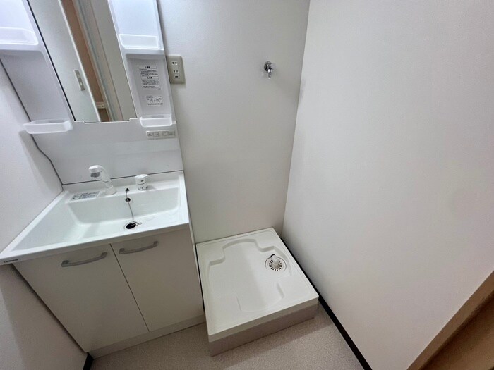 物件内観写真18　(洗濯機置場)