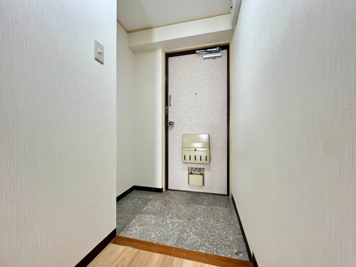 物件内観写真19　(玄関)