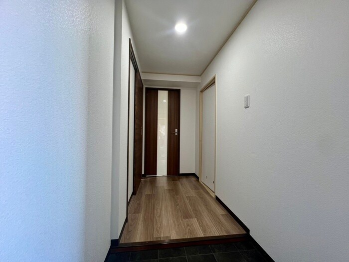 物件内観写真20　(廊下)