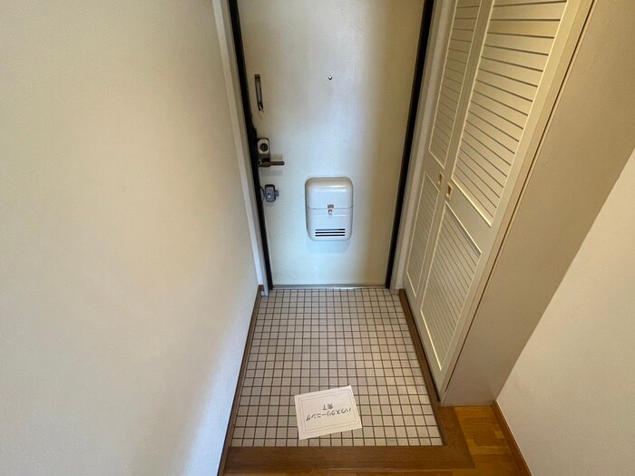 物件内観写真15　(玄関)