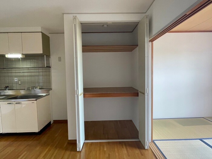 物件内観写真17　(収納)