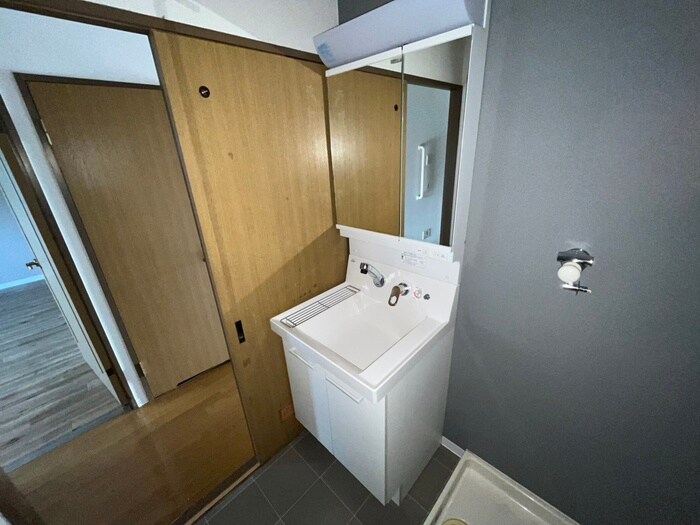 物件内観写真11　(洗面)