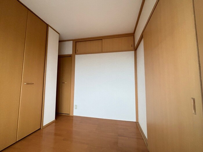 物件内観写真4　(居室)