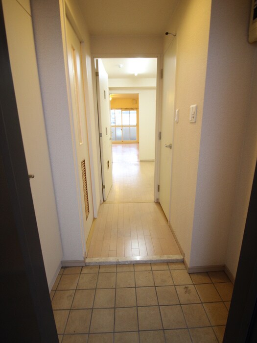 物件内観写真21　(廊下)