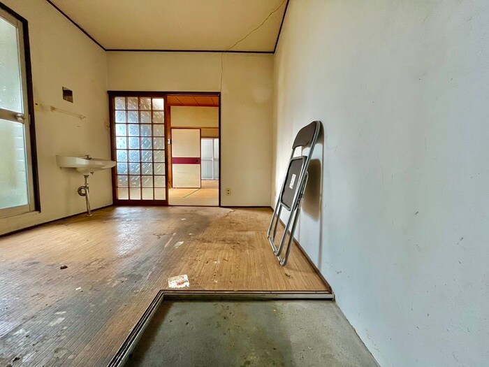 物件内観写真7　(玄関)