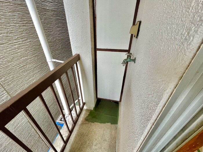 物件内観写真15　(洗濯機置場)