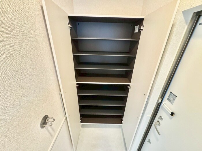 物件内観写真8　(靴箱)