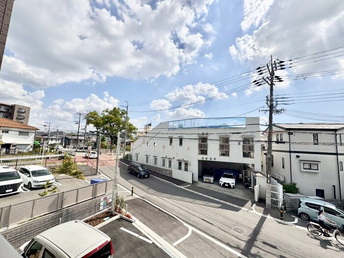 物件内観写真16　(室内からの展望)