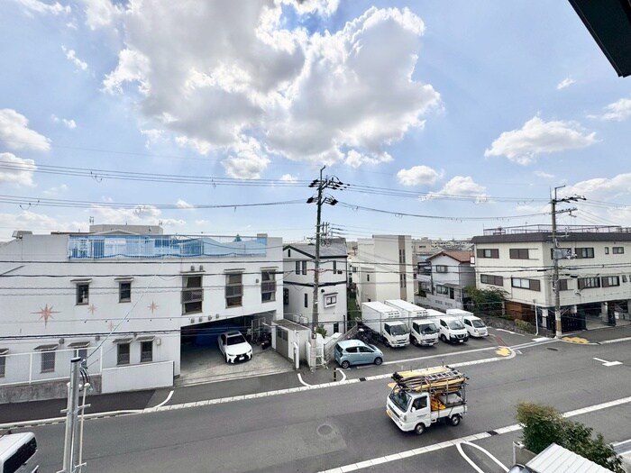 物件内観写真16　(室内からの展望)