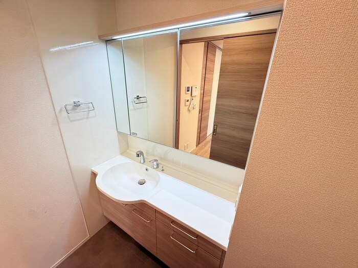 物件内観写真9　(洗面)