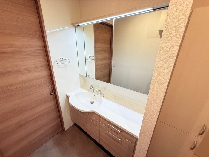 物件内観写真10　(洗面)