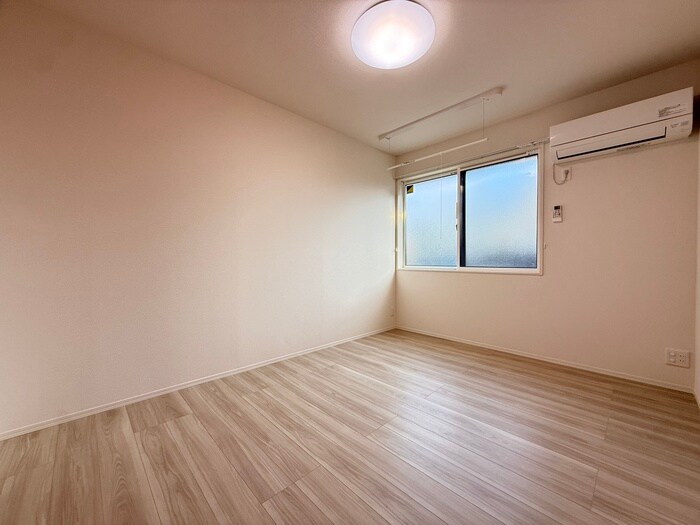 物件内観写真13　(居室)