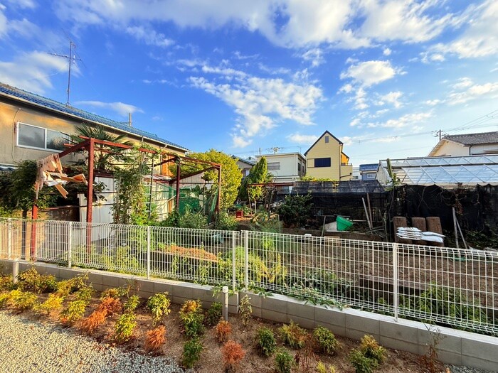 物件内観写真21　(室内からの展望)