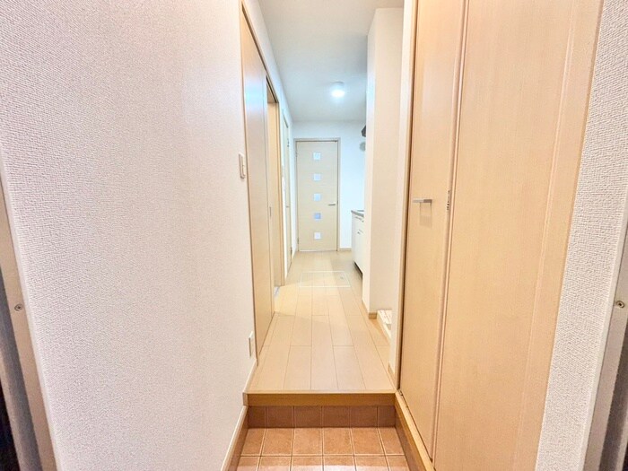物件内観写真17　(玄関)