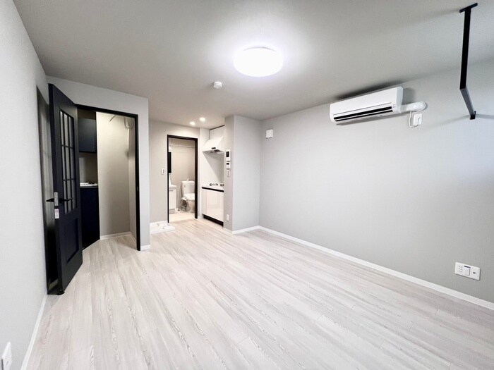 物件内観写真8　(居室)