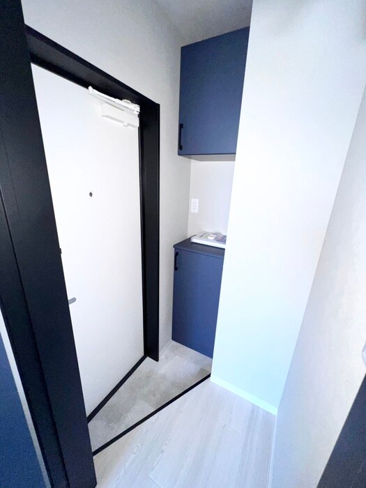 物件内観写真16　(玄関)