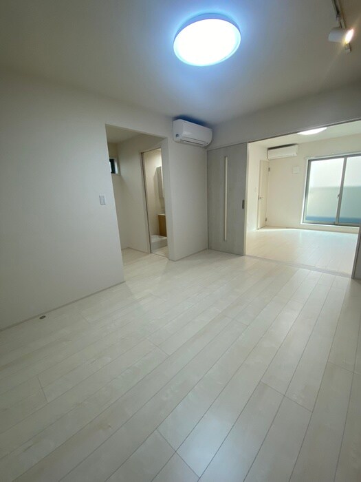 物件内観写真3　(居室)