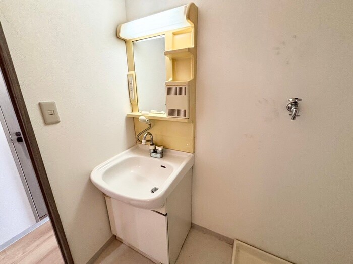 物件内観写真11　(洗面)