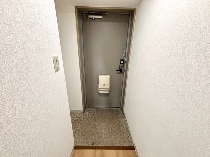 物件内観写真14　(玄関)