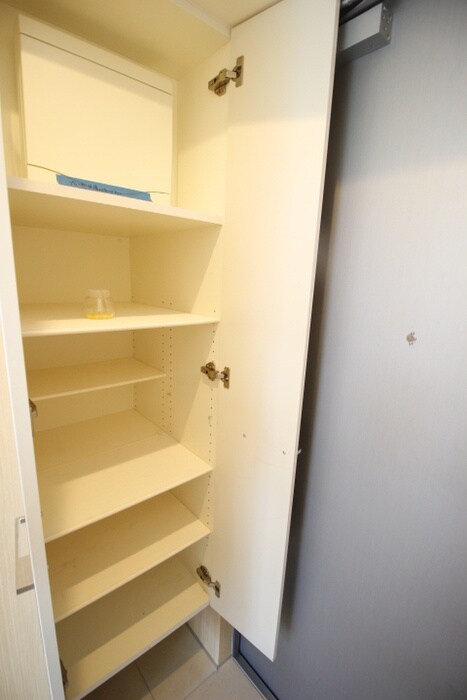 物件内観写真11　(靴箱)