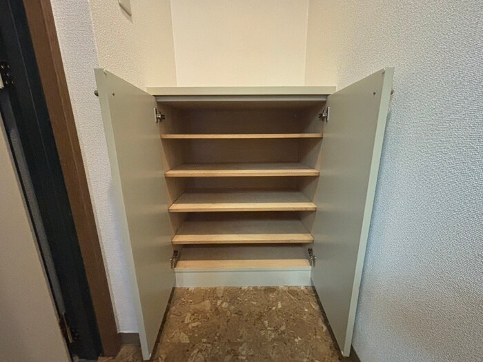 物件内観写真14　(靴箱)