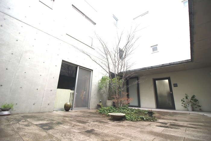 物件外観写真2　(建物設備)