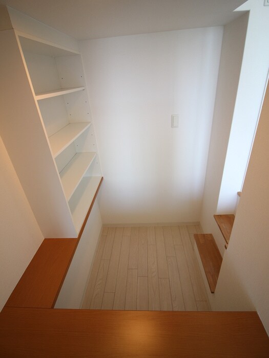 物件内観写真18　(収納)