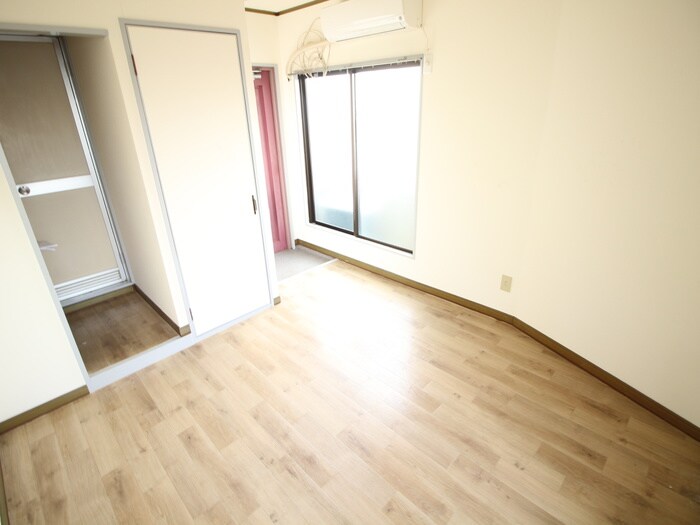 物件内観写真10　(居室)