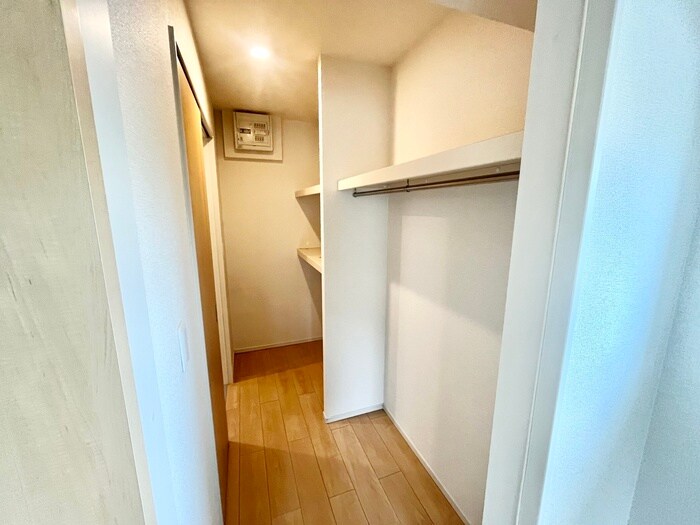 物件内観写真12　(収納)