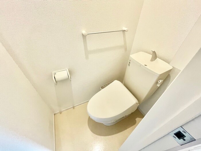 物件内観写真16　(トイレ)