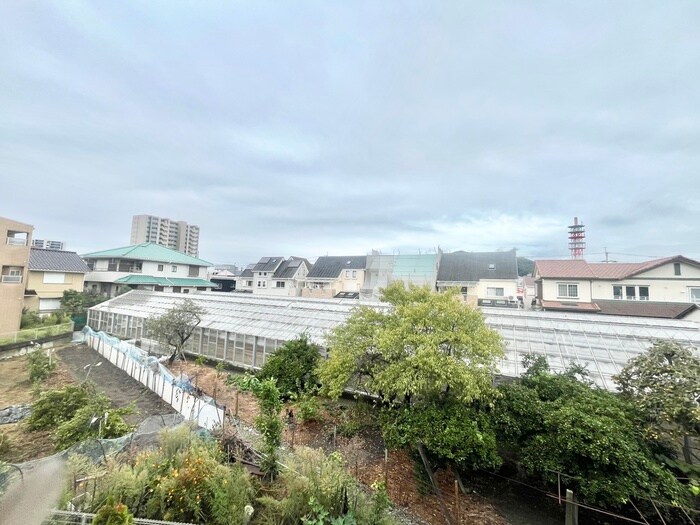 物件内観写真22　(室内からの展望)