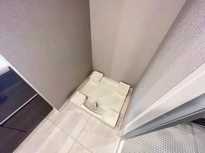 物件内観写真16　(洗濯機置場)