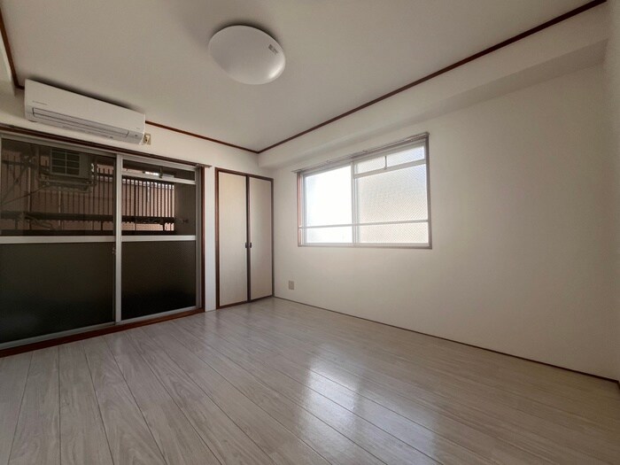 物件内観写真4　(居室)