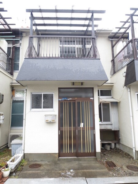 島貸家外観写真