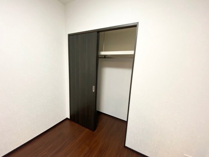 物件内観写真15　(収納)