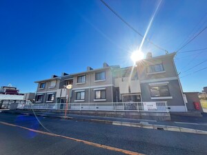 コスモ二色浜Ⅰ外観写真