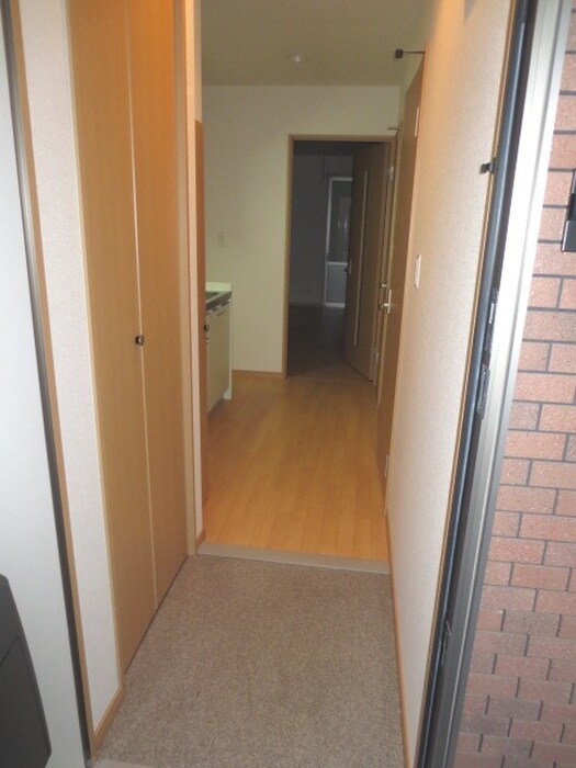 物件内観写真7　(玄関)