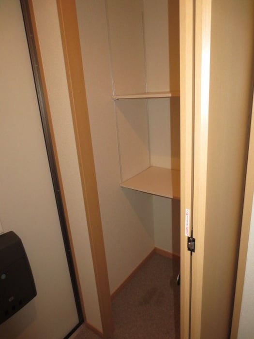 物件内観写真8　(収納)